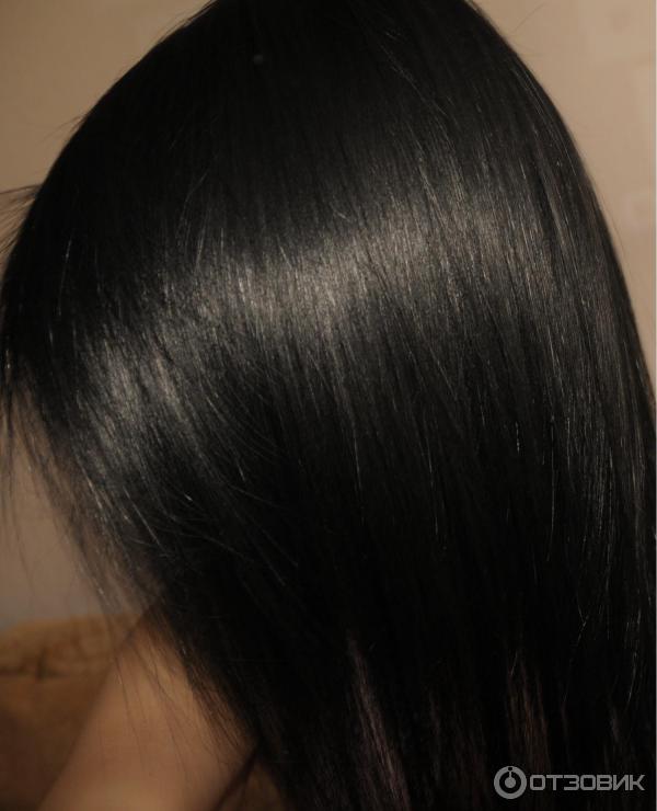 Элегантный черный гарньер фото на волосах