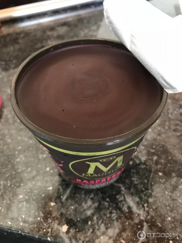Магнат эйфория мороженое маскарпоне голубика. Шоколадное мороженое в ведерке. Мороженое шоколадное в стаканчике. Шоколадное мороженое в ведре. Ведро шоколадного мороженого.