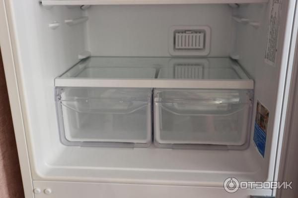 Ariston 5180. Холодильник Индезит df4180w. Холодильник Индезит 5180w.