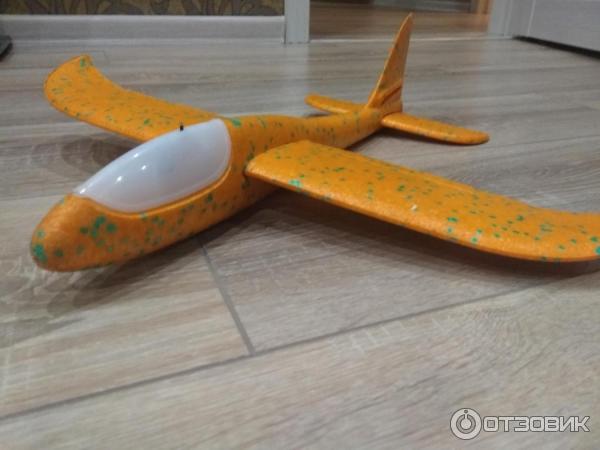 Самолет Из Пенопласта Фото