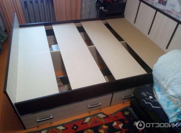 BTS Мебель: двуспальная кровать Сакура: Вид сбоку.