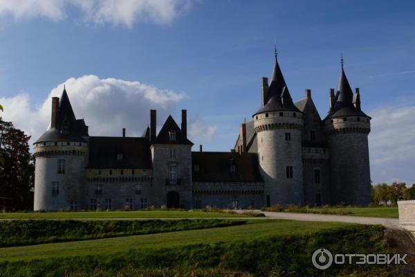 Замок Сюлли-сюр-Луар (Франция, Луаре) фото