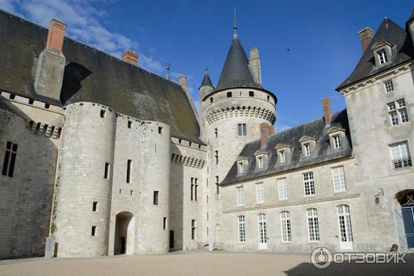 Замок Сюлли-сюр-Луар (Франция, Луаре) фото
